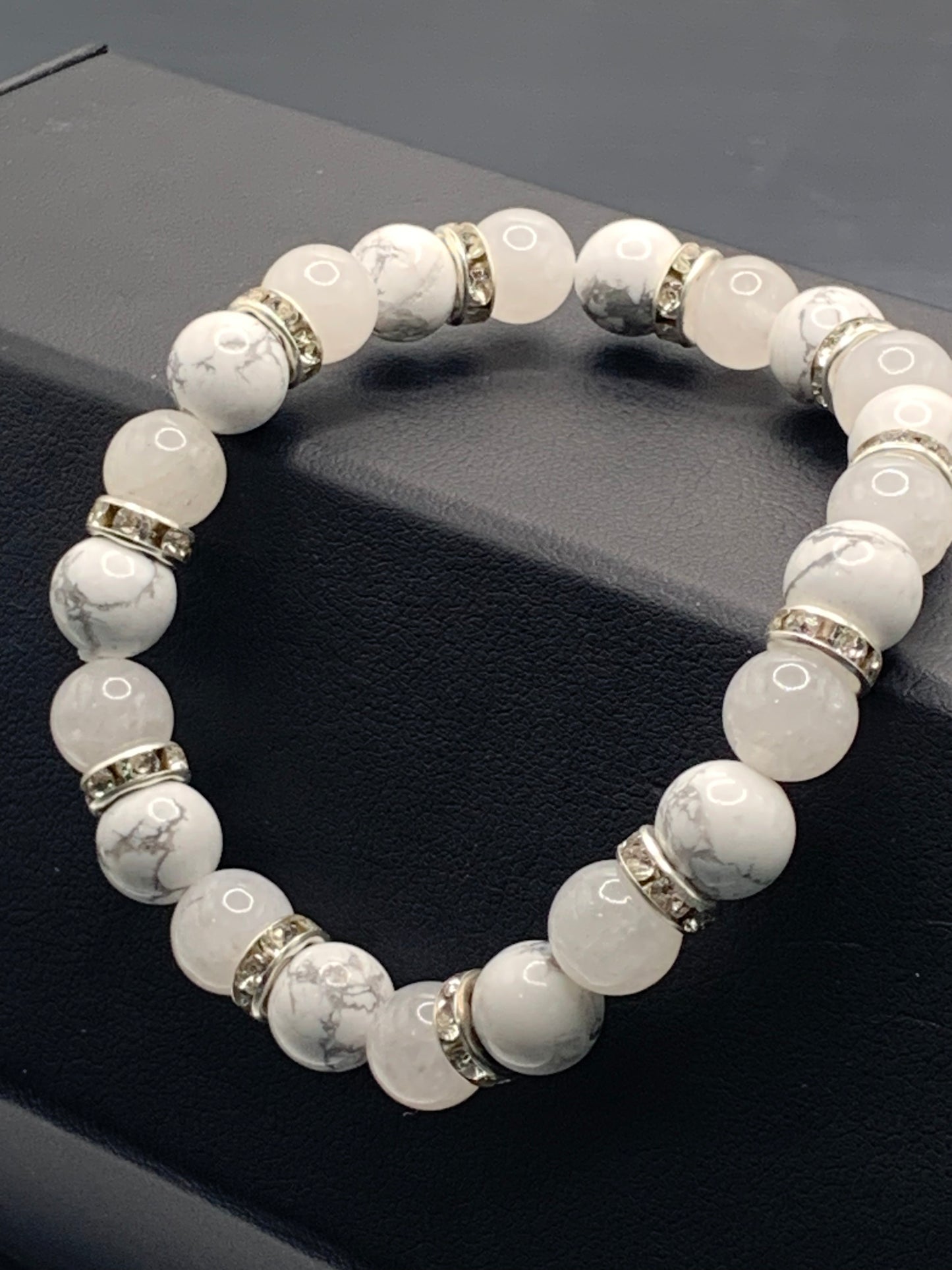 Howlite and white chalcedony semi precious stone/crystal elastic beaded bracelet with clear rondelle's